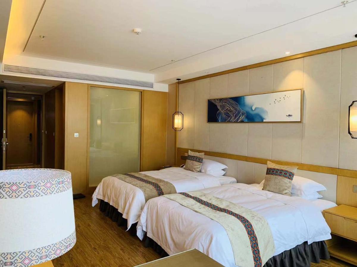 Ramada Plaza By Wyndham Enshi Hotel Eksteriør billede