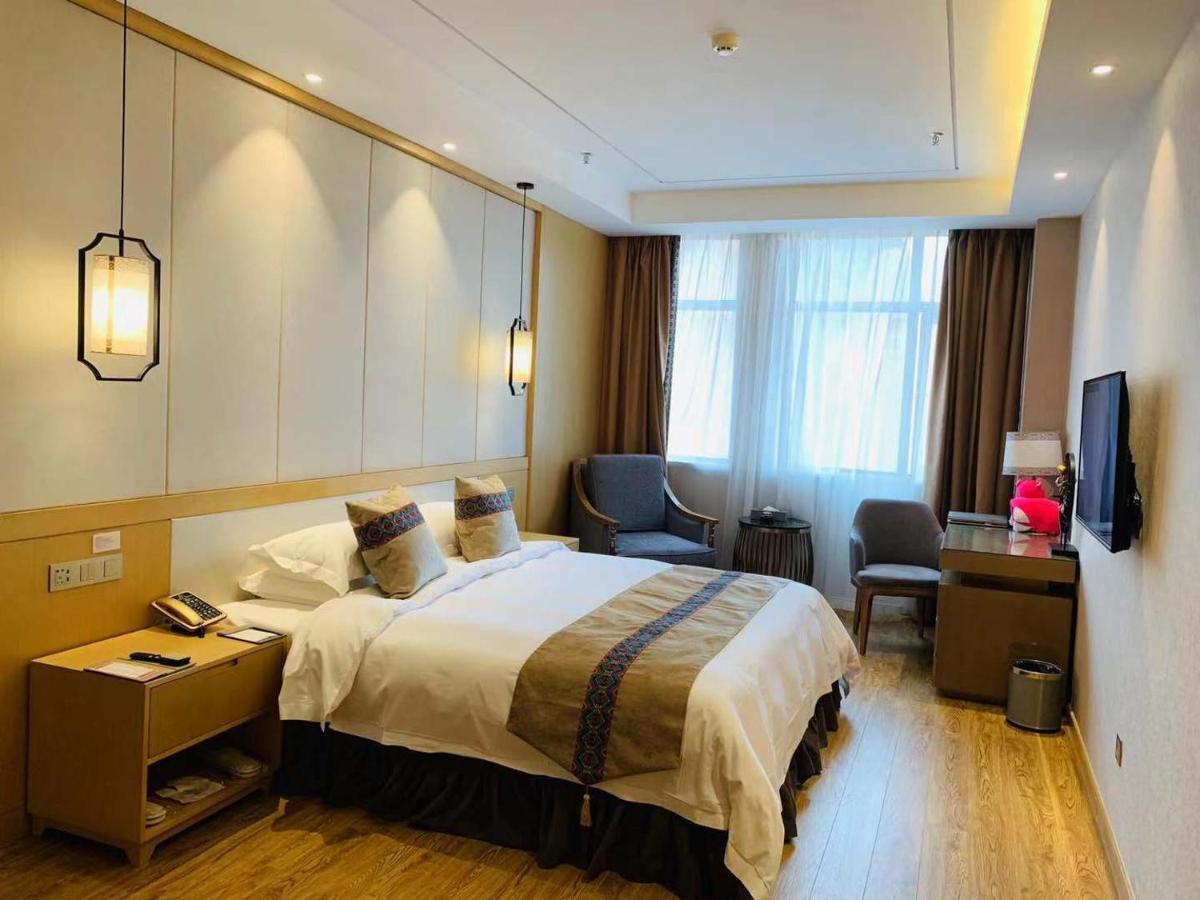 Ramada Plaza By Wyndham Enshi Hotel Eksteriør billede